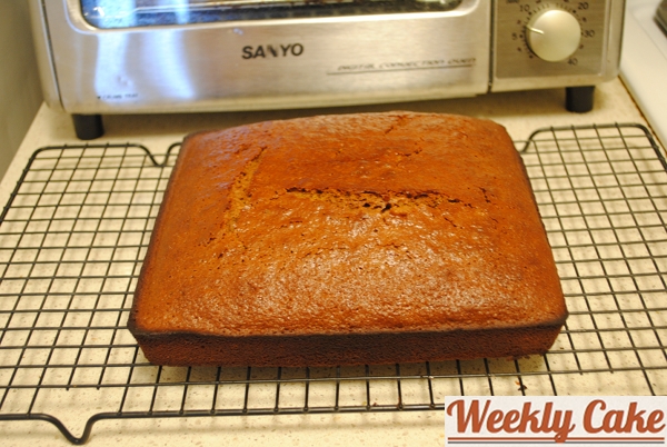 gingerbread cake cooling